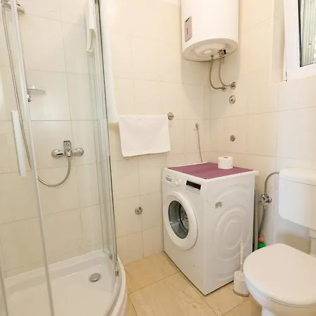 Apartman Lena