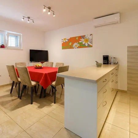 Apartman Lena Apartment Makarska