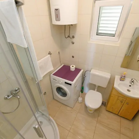 Apartman Lena