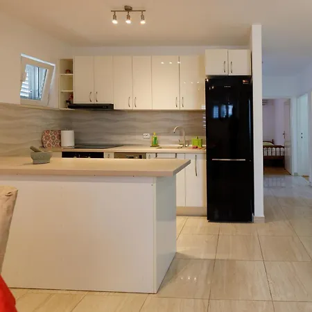Apartman Lena * Makarska